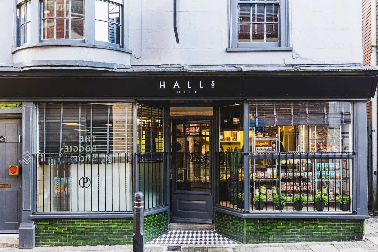 Halls Deli · Photos 1